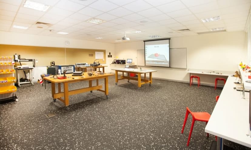 Lauriston’s FabLab@School